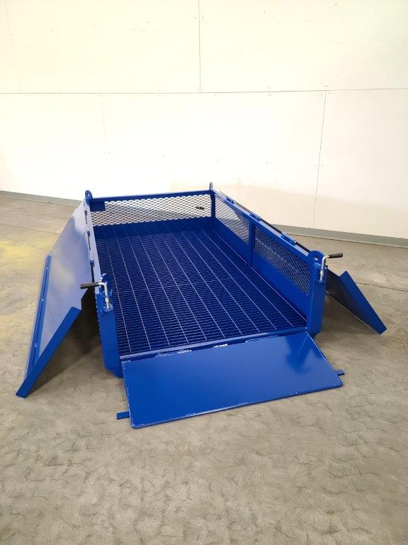 Custom Locking Material Platform. Side view, open ramp