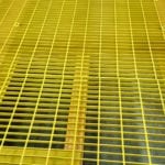 Custom Cantilever Manbasket with Overhead Structure. Platform view