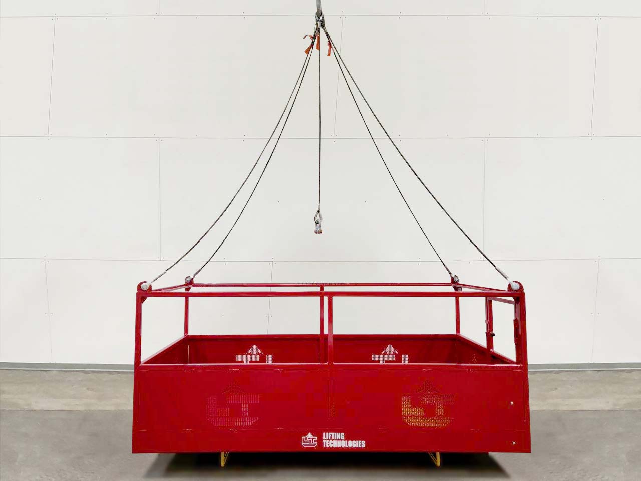 Crane Suspended Professional Man Basket. Front view